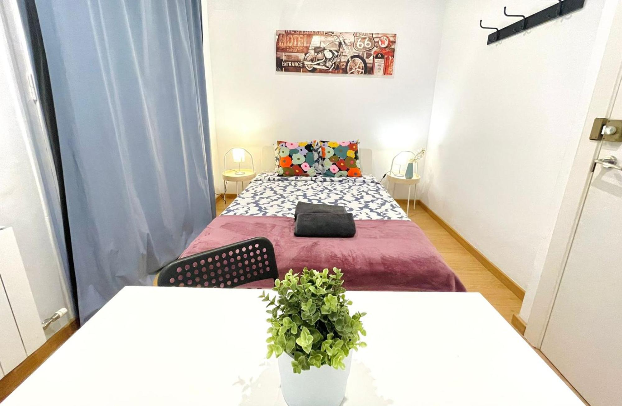 Sharing Flats In Gotico Vandrerhjem *