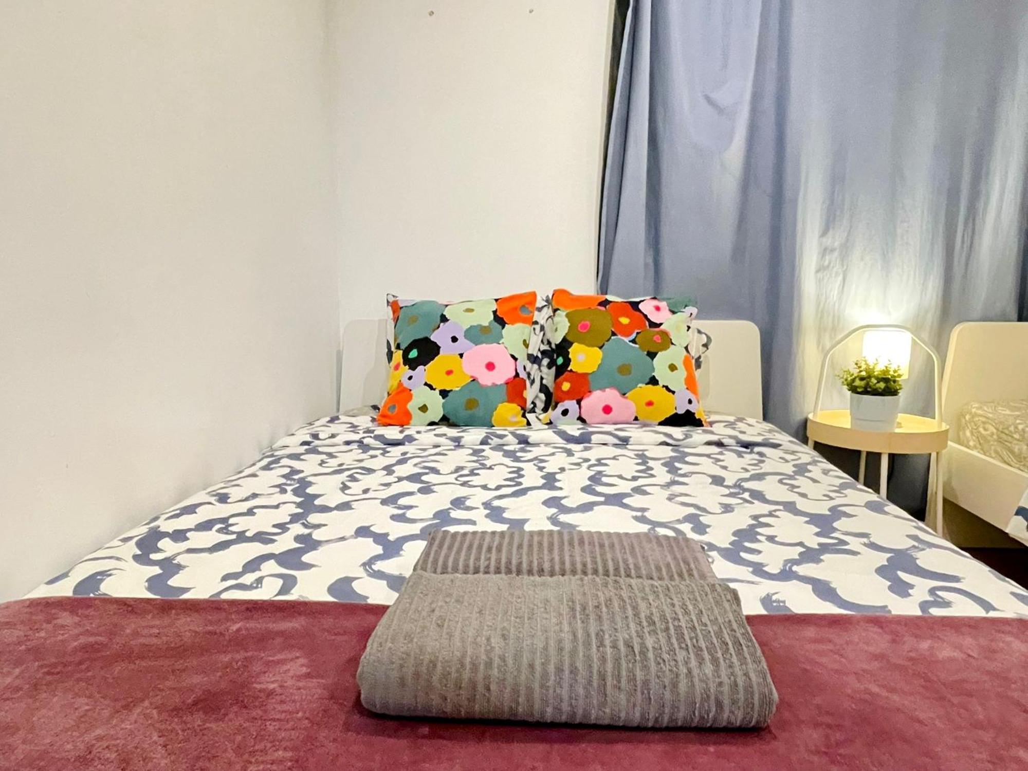 Sharing Flats In Gotico Vandrerhjem *